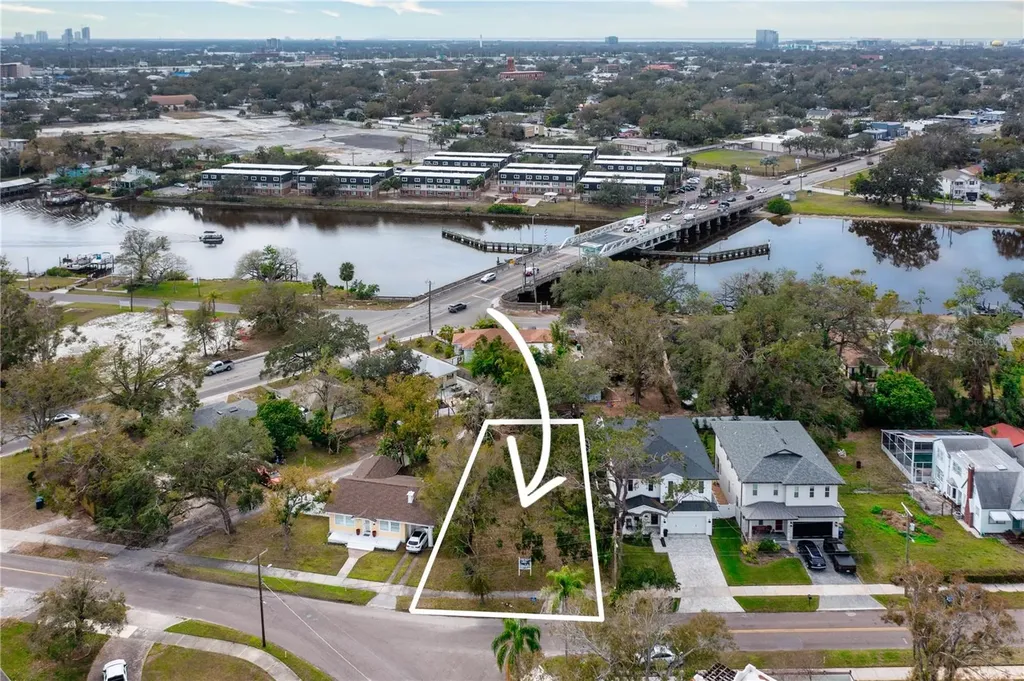 2608 N Ridgewood Avenue Tampa FL 33602