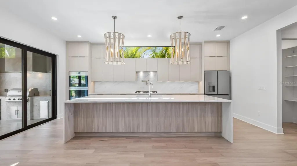 2608 N Ridgewood Avenue Tampa FL 33602
