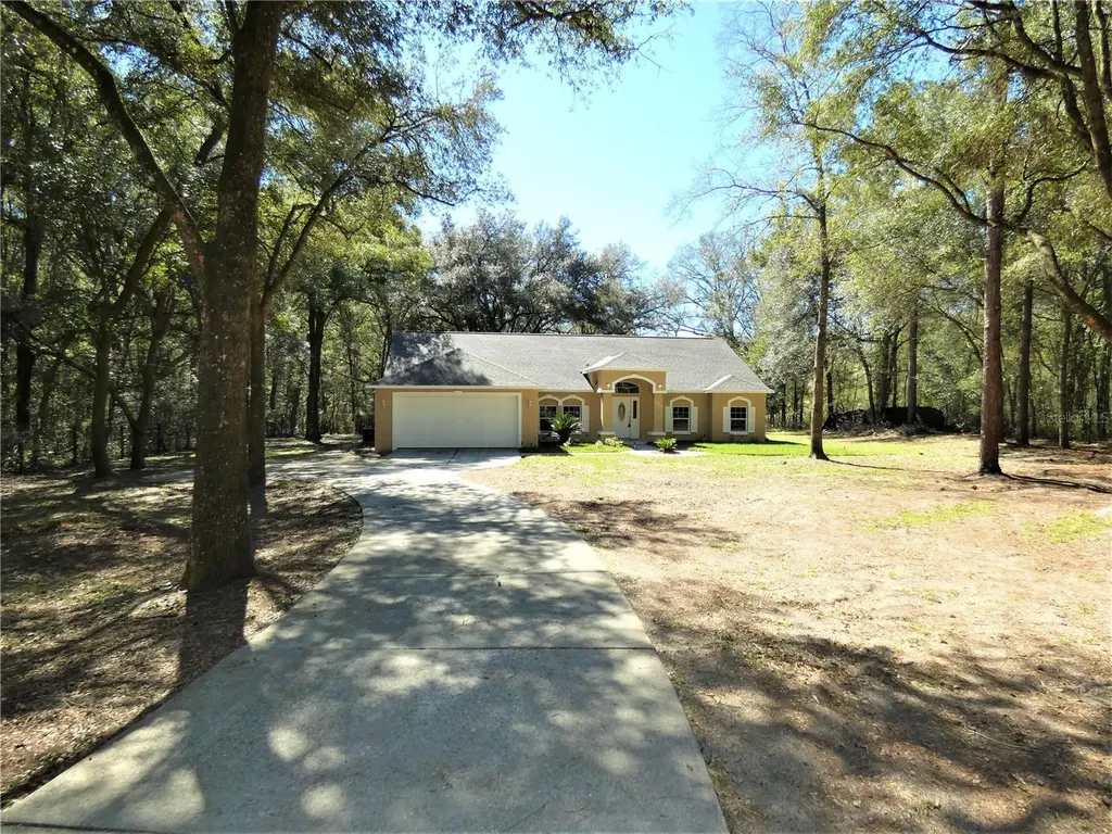17950 SW 37th Street Dunnellon FL 34432