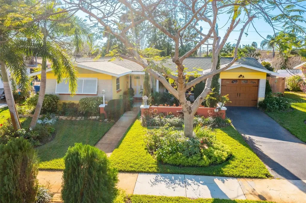 3220 61st Street N St Petersburg FL 33710