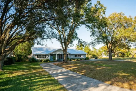 1421 Highland Park Drive N Lake Wales FL 33898
