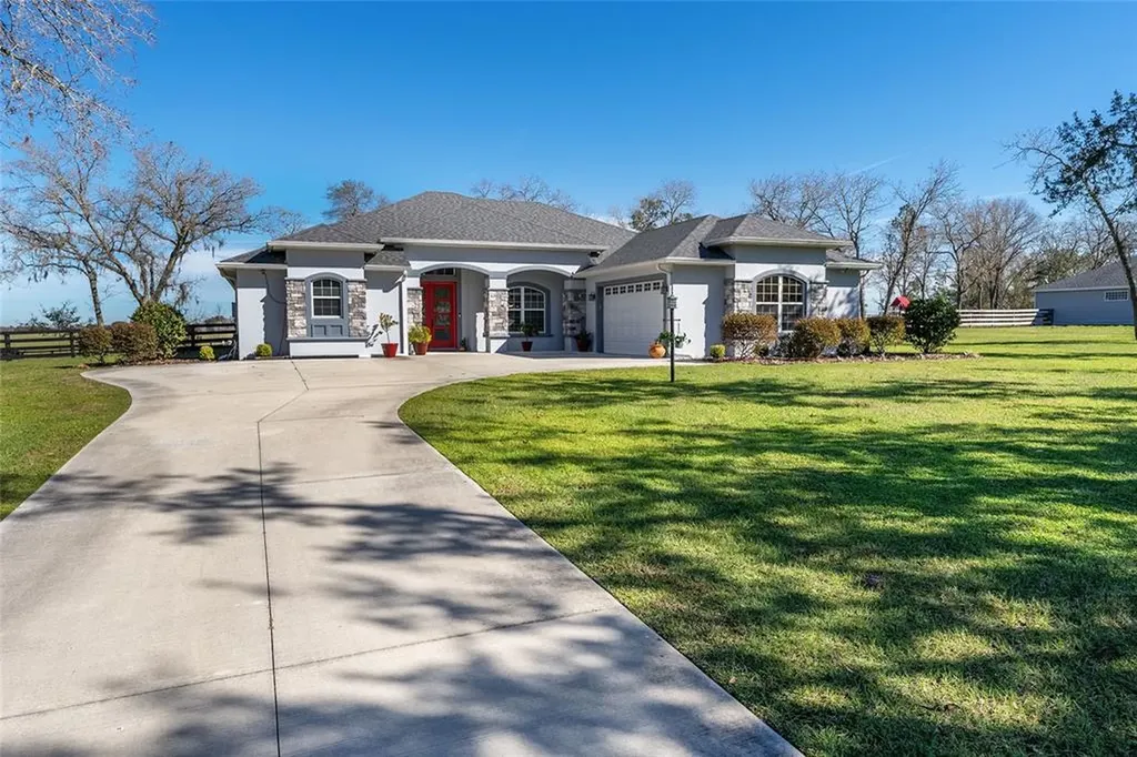 1927 County Road 243a Wildwood FL 34785