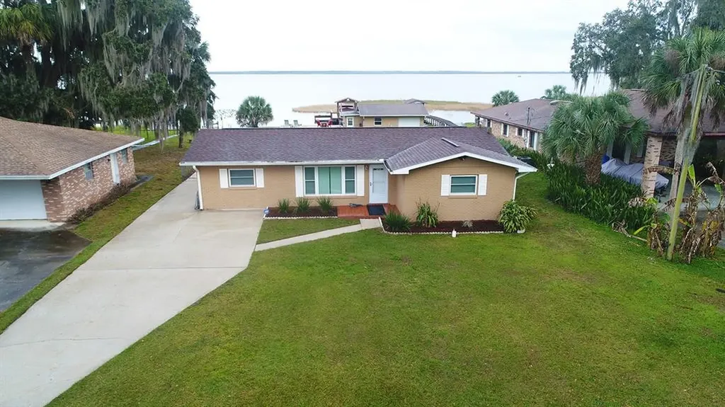 11118 W Beach Parkway Lake Wales FL 33898