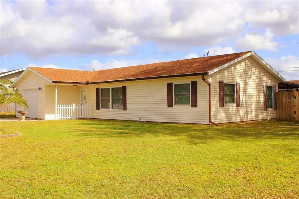 2405 Courtland Boulevard Deltona FL 32738