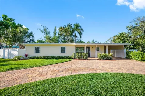 4291 Neptune Drive SE St Petersburg FL 33705