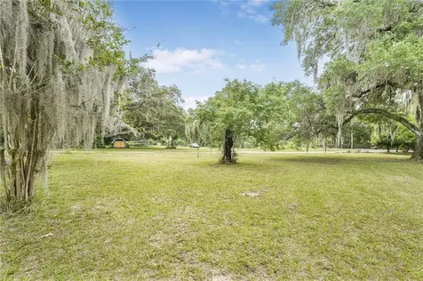 11025 SE 132nd Place Ocklawaha FL 32179
