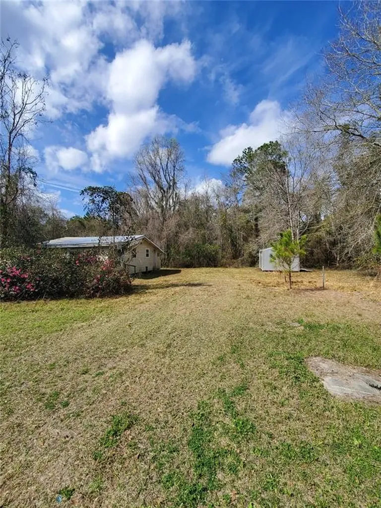 13798 SW County Road 235 Brooker FL 32622