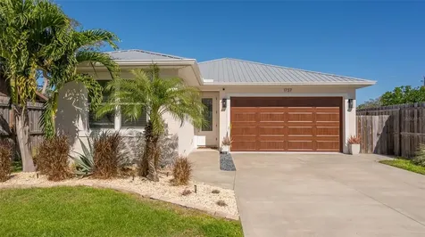 1737 Mova Street Sarasota FL 34231