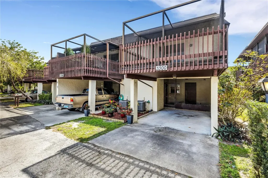 3300 Ramblewood Court Sarasota FL 34237