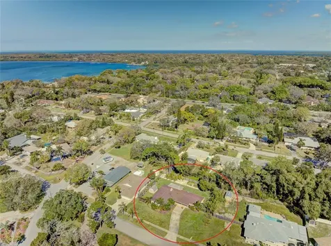 7608 The Plaza Bradenton FL 34209