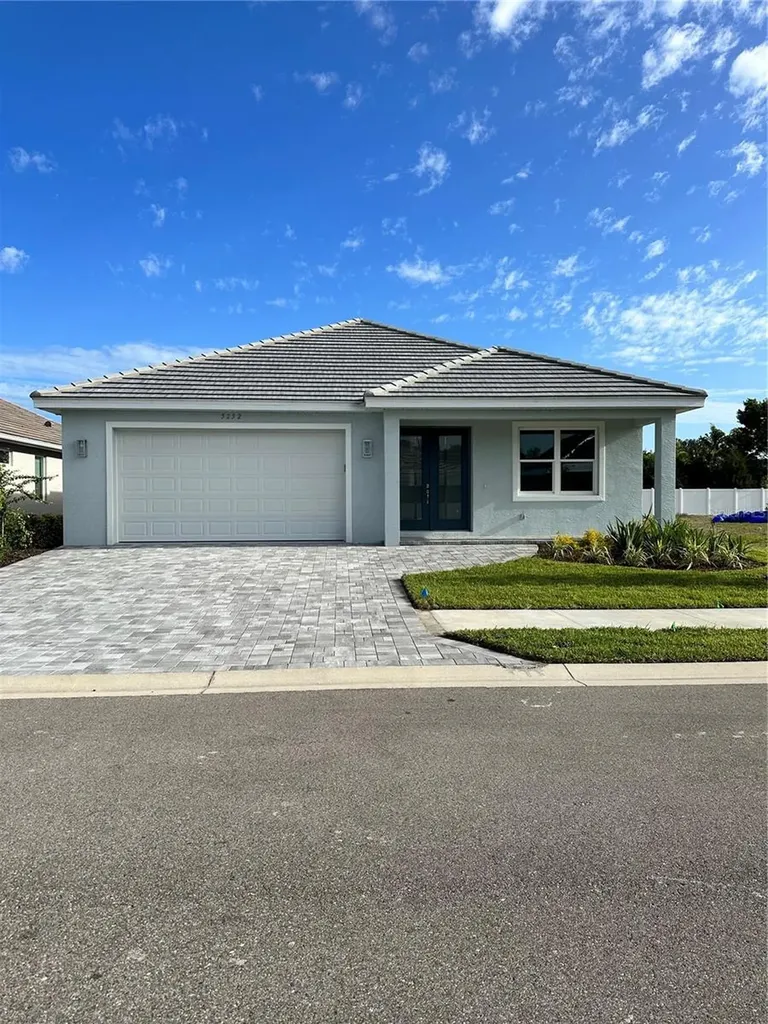 5252 Willow Lake Court Sarasota FL 34233