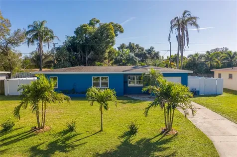 7560 15th Avenue N St Petersburg FL 33710