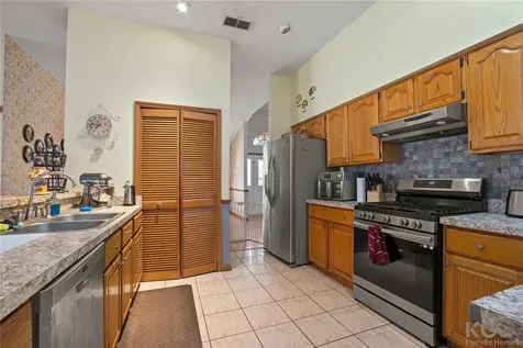 2407 Ravendale Court Kissimmee FL 34758