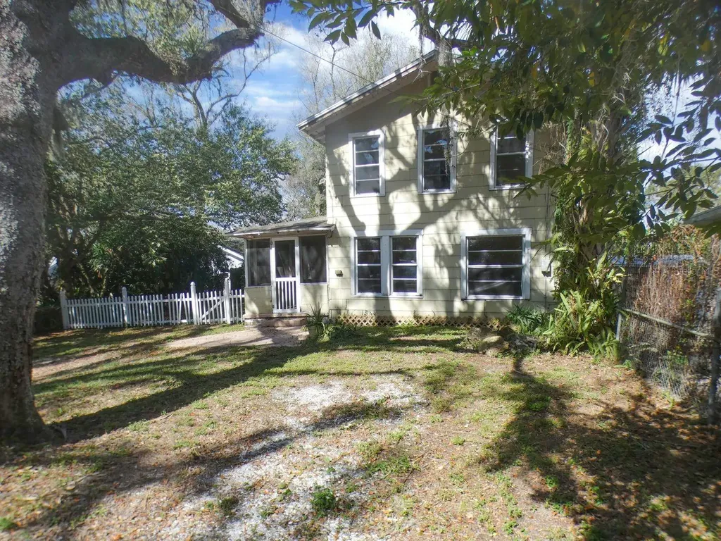 315 W Comanche Avenue Tampa FL 33604