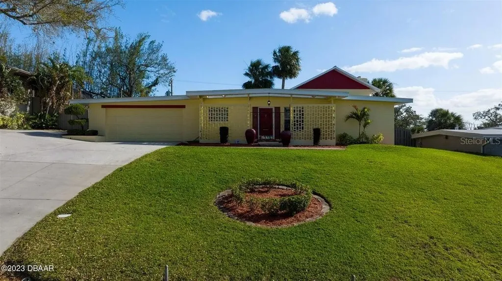 7 Fountainebleau Circle Daytona Beach FL 32118
