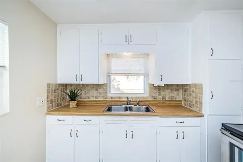 5914 15th Avenue S Gulfport FL 33707