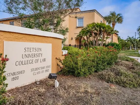 5914 15th Avenue S Gulfport FL 33707
