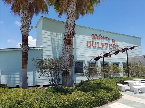 5914 15th Avenue S Gulfport FL 33707