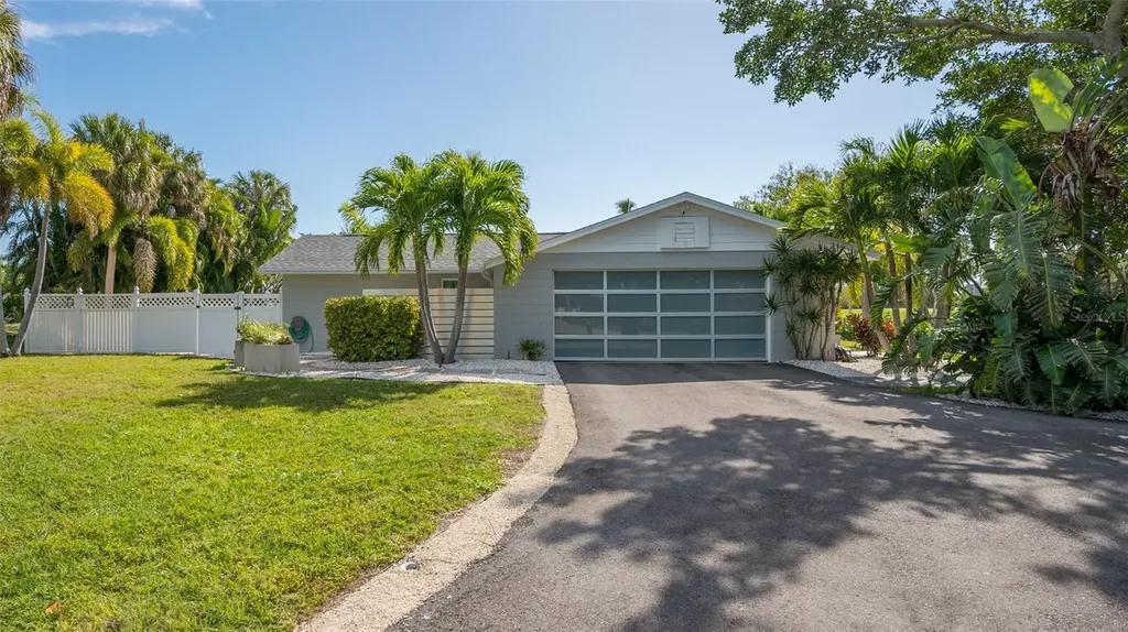 500 Schooner Lane Longboat Key FL 34228