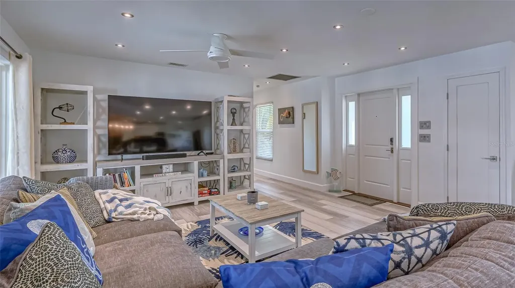 500 Schooner Lane Longboat Key FL 34228