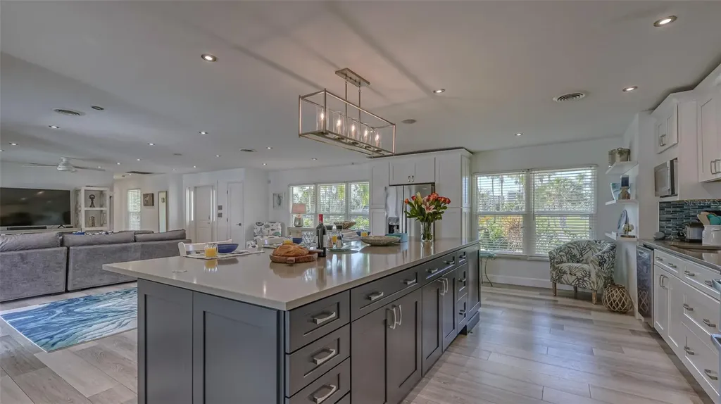 500 Schooner Lane Longboat Key FL 34228