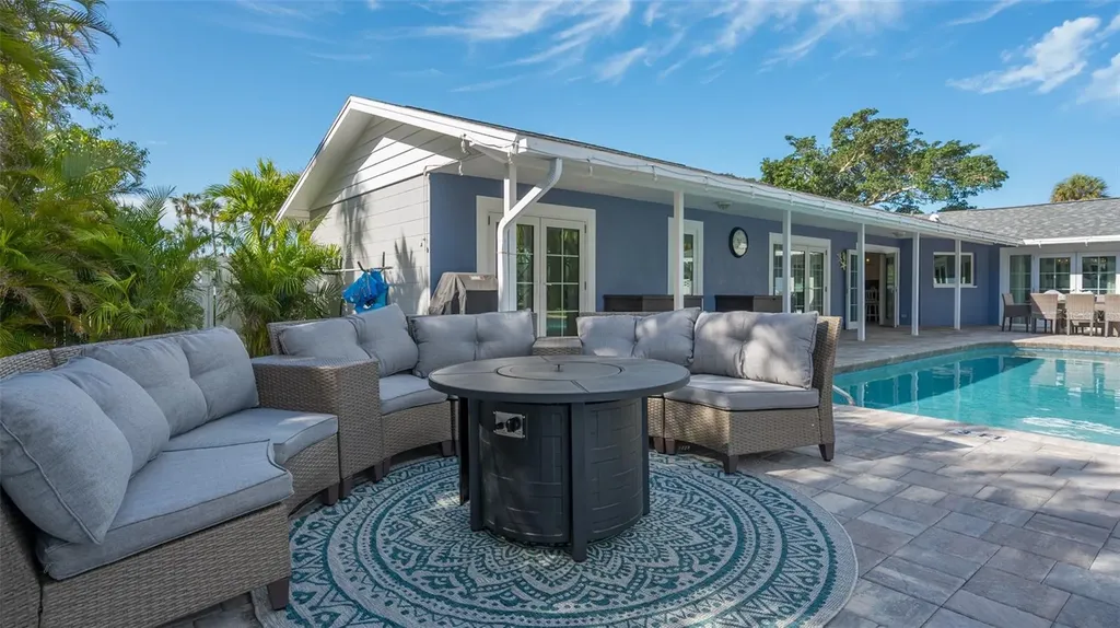 500 Schooner Lane Longboat Key FL 34228