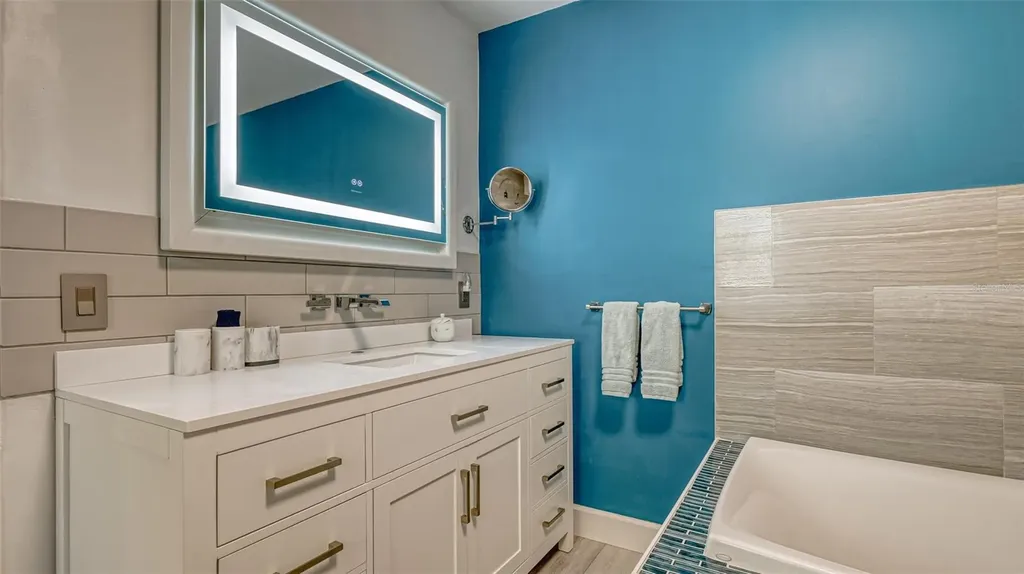 500 Schooner Lane Longboat Key FL 34228