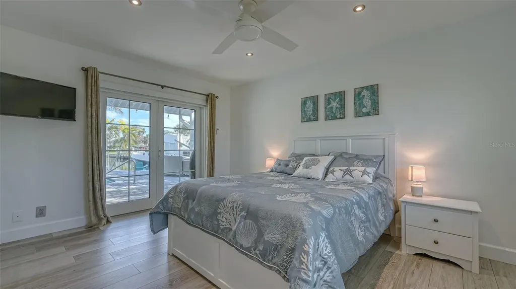 500 Schooner Lane Longboat Key FL 34228