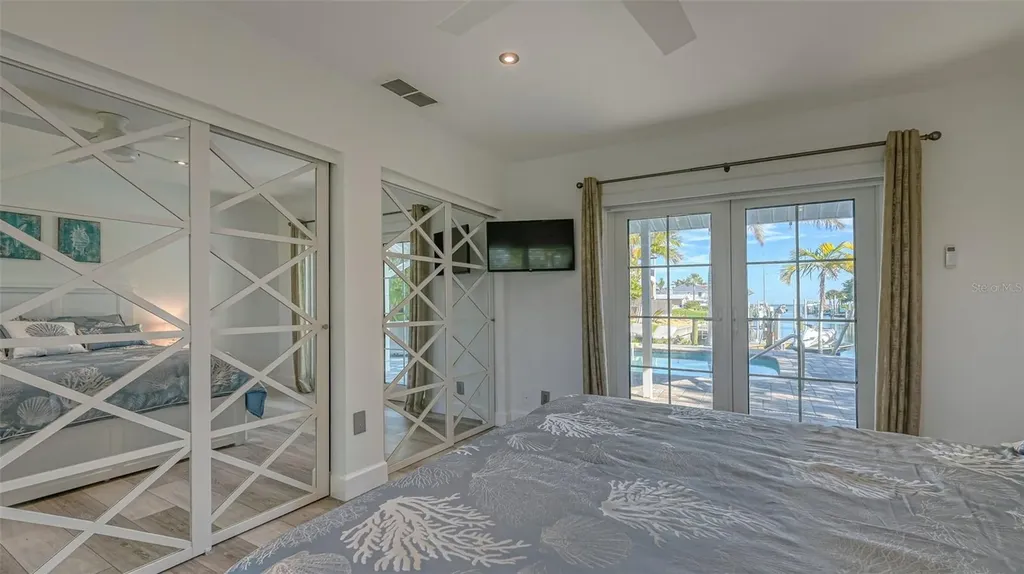 500 Schooner Lane Longboat Key FL 34228