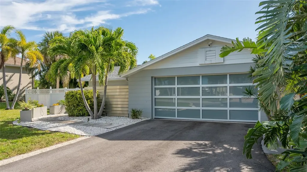 500 Schooner Lane Longboat Key FL 34228