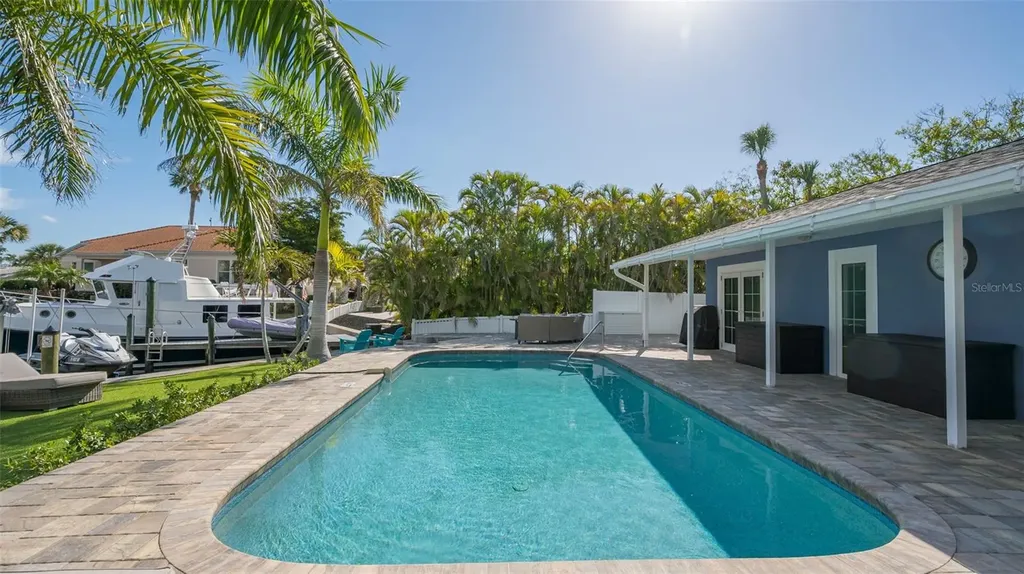500 Schooner Lane Longboat Key FL 34228