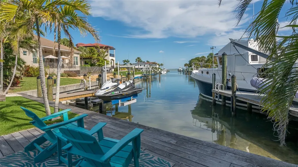 500 Schooner Lane Longboat Key FL 34228
