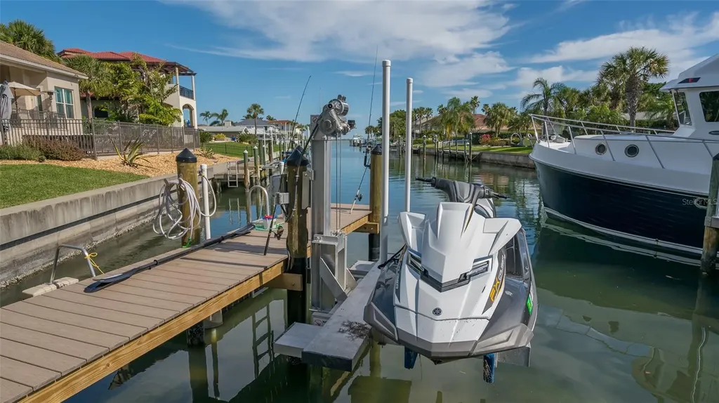 500 Schooner Lane Longboat Key FL 34228