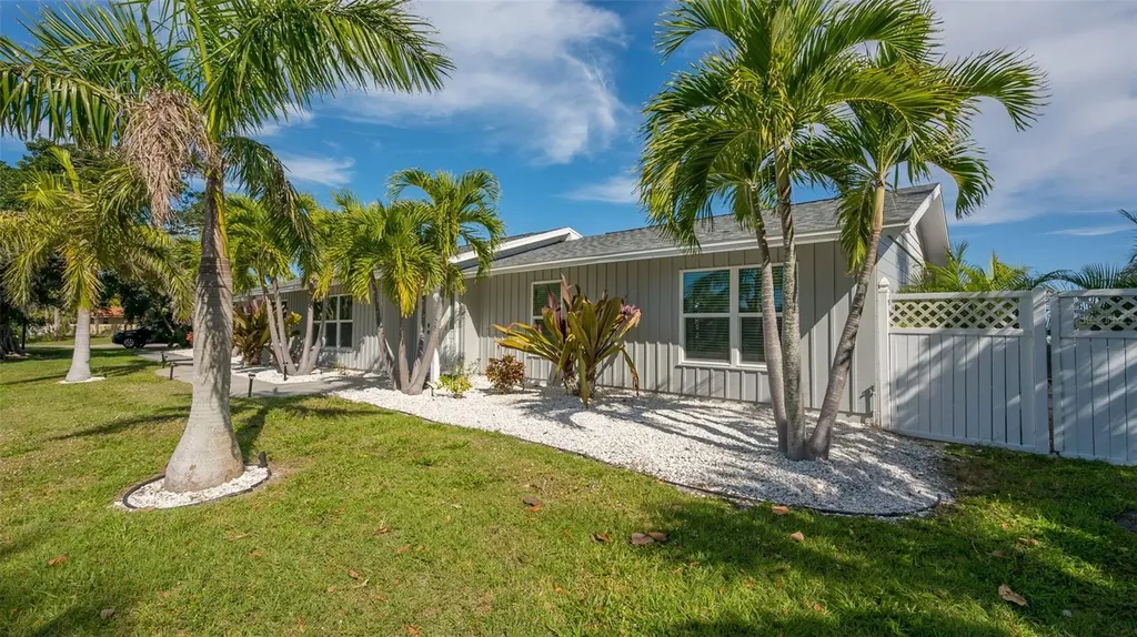 500 Schooner Lane Longboat Key FL 34228