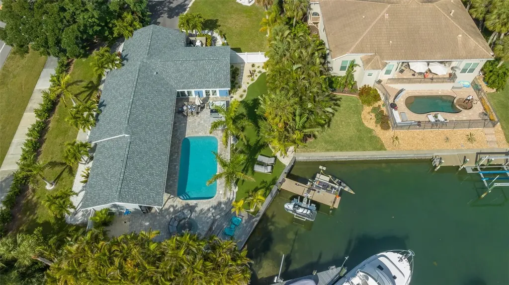 500 Schooner Lane Longboat Key FL 34228