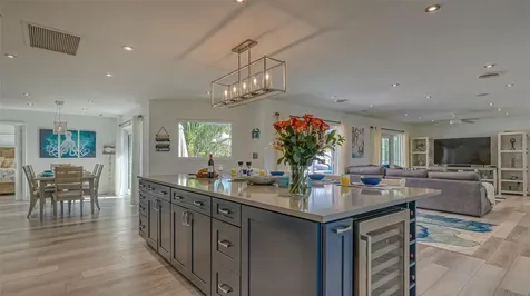 500 Schooner Lane Longboat Key FL 34228