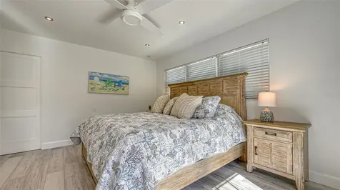 500 Schooner Lane Longboat Key FL 34228
