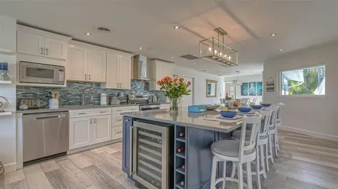 500 Schooner Lane Longboat Key FL 34228