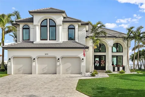 2070 Carolina Avenue NE St Petersburg FL 33703