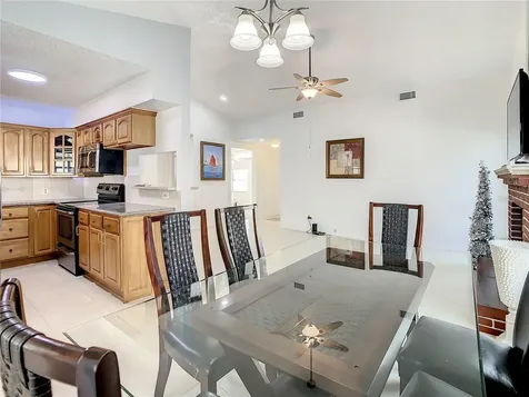 10922 Tailfeather Court Tampa FL 33625