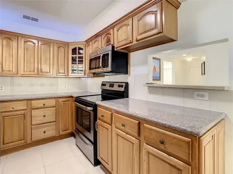 10922 Tailfeather Court Tampa FL 33625