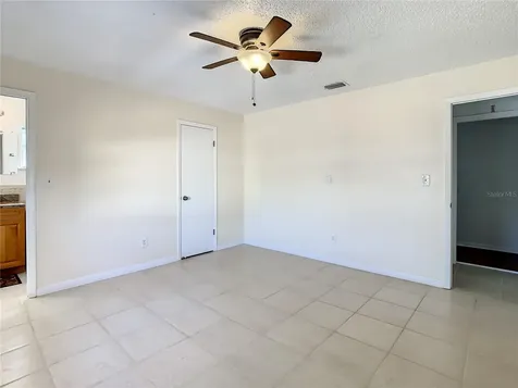10922 Tailfeather Court Tampa FL 33625