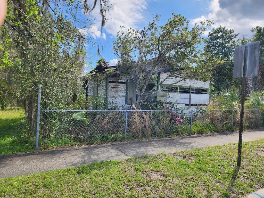 801 N 11th Street Palatka FL 32177