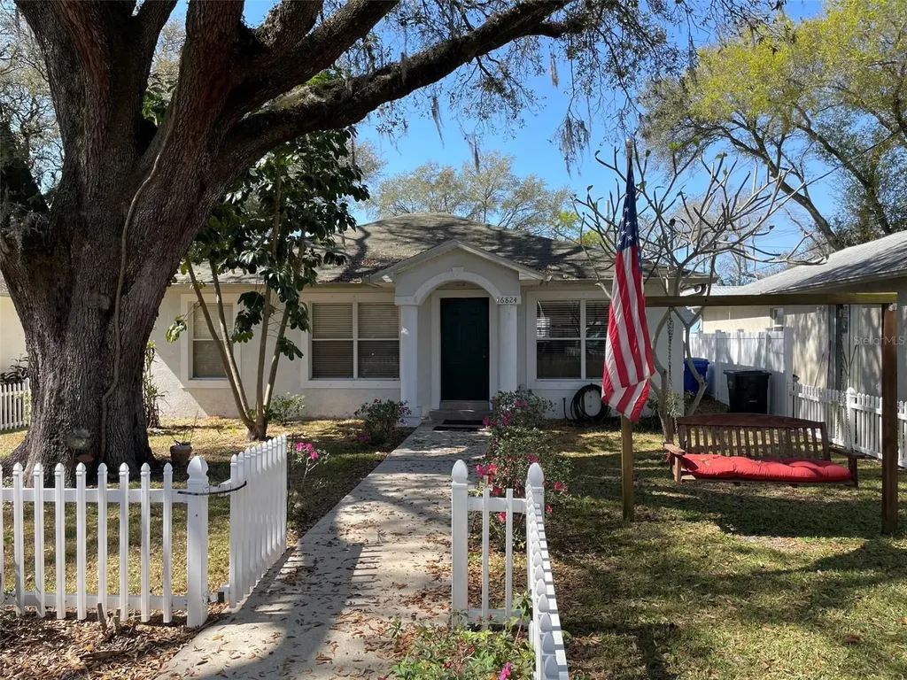 6824 N Sterling Avenue Tampa FL 33614