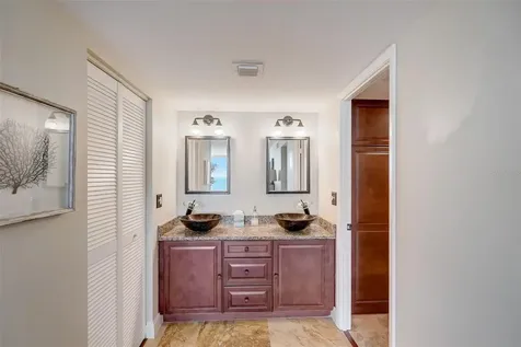 2425 Gulf Of Mexico Drive Longboat Key FL 34228
