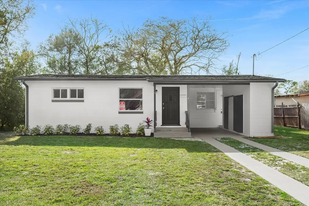 1424 Queensway Road Orlando FL 32808