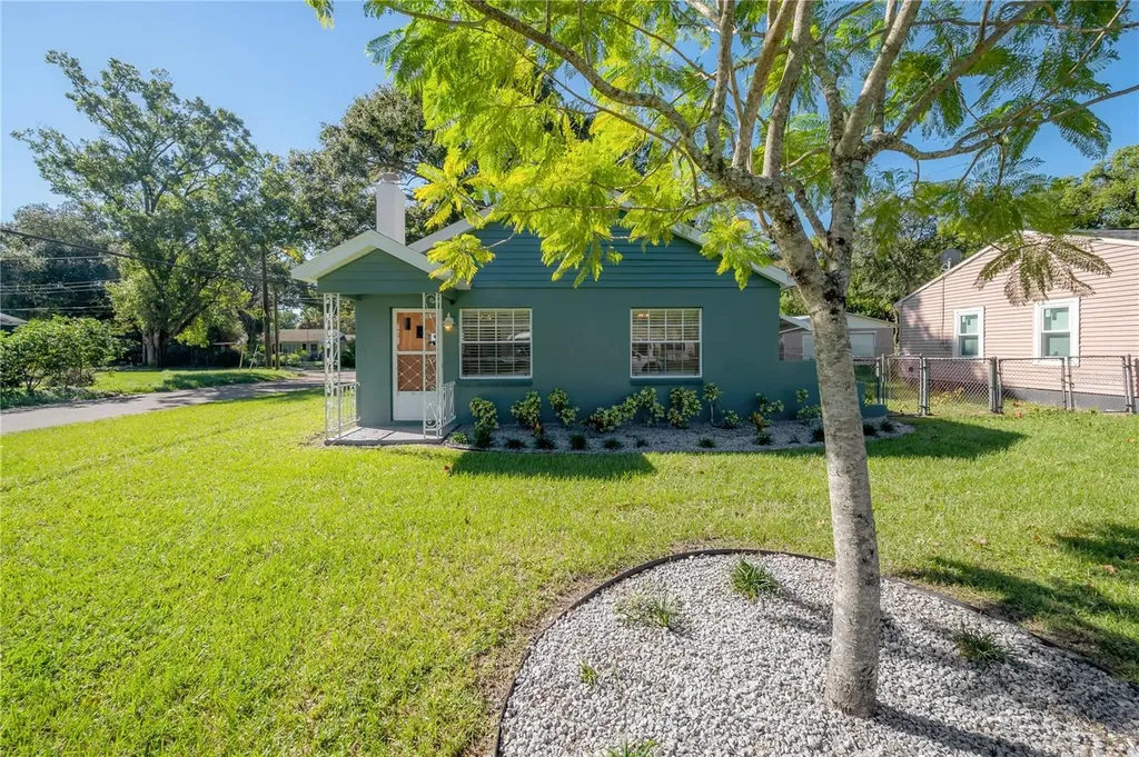 1219 E Lambright Street Tampa FL 33604