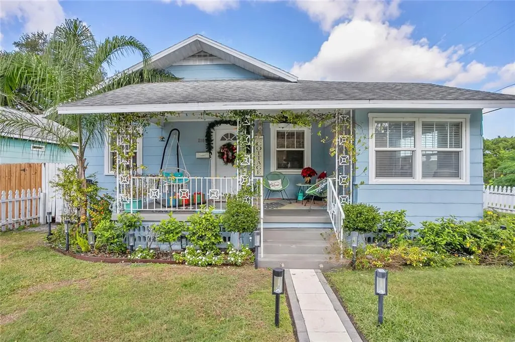 2105 7th Avenue N St Petersburg FL 33713