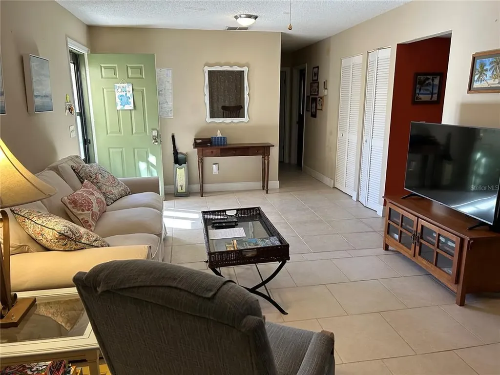 6102 7th Avenue W Bradenton FL 34209