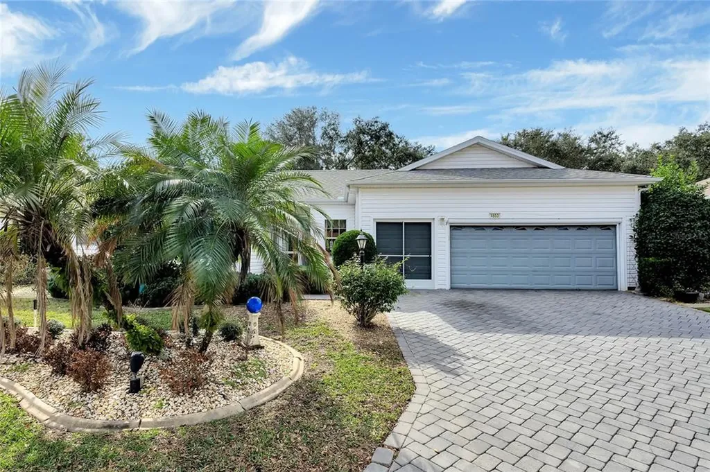 4853 Sawgrass Lake Circle Leesburg FL 34748